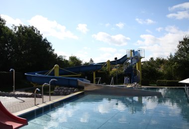 Freibad Rutsche.JPG